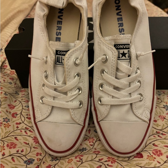 Brand new converse, super cute and only wore once. I prefer old converse !!! - Picture 7 of 7